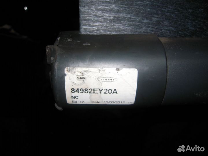 Шторка багажника Ниссан Кашкай Qashqai +2 2012 г