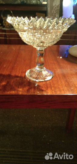 Антикварная ваза-конфетница на ножке