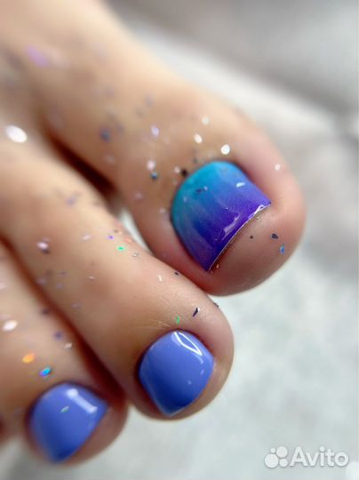 Модель на педикюр