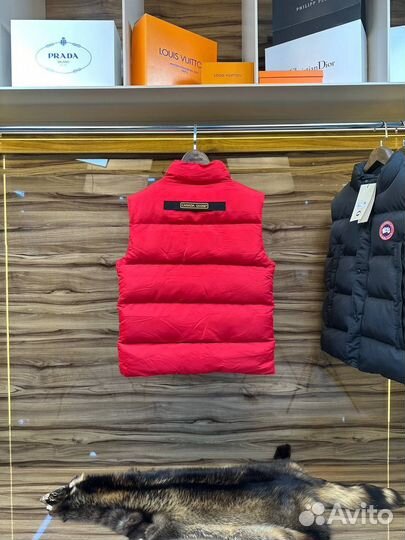 Жилет Canada Goose