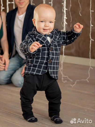 Костюм нарядный тройка