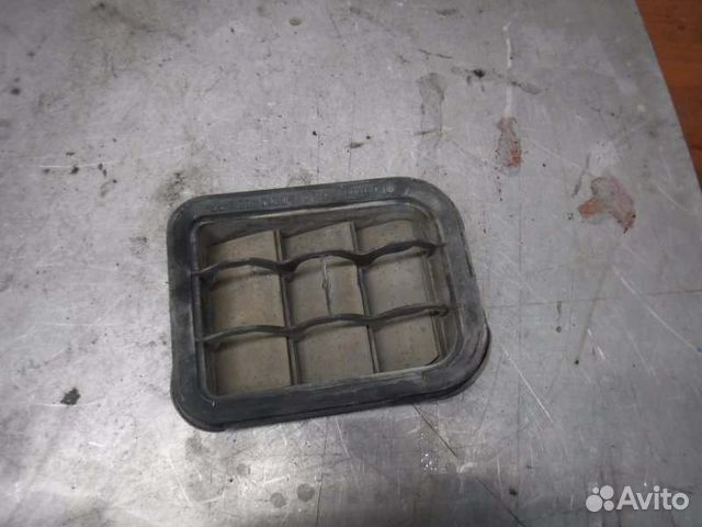 Решетка вентиляционная задняя Skoda Octavia A4 BFQ