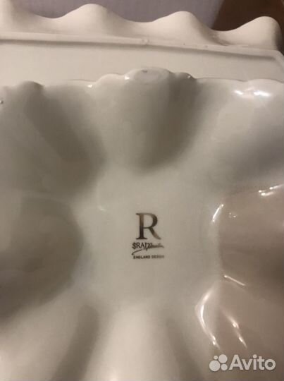 Тортница на ножке