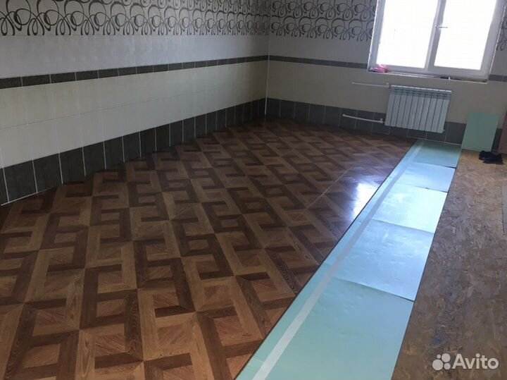 Укладка напольных покрытий