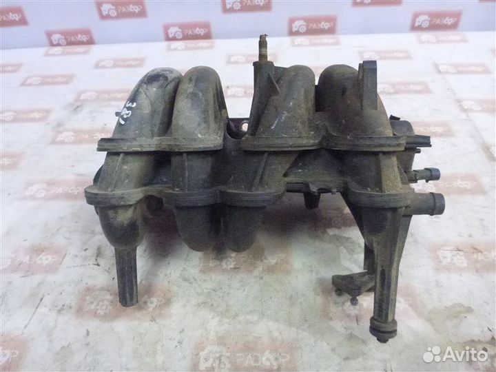 Коллектор впускной Renault Symbol LB0C K7J700 2003