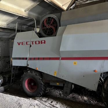 Комбайн Ростсельмаш Vector, 2007