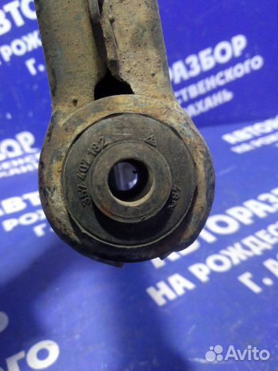 Передний левый рычаг Skoda Octavia Tour лифтбэк