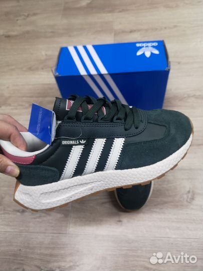 Кроссовки adidas retropy e5 осень