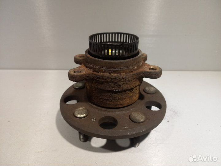 Ступица задняя правая Kia Ceed универсал G4FC 2011