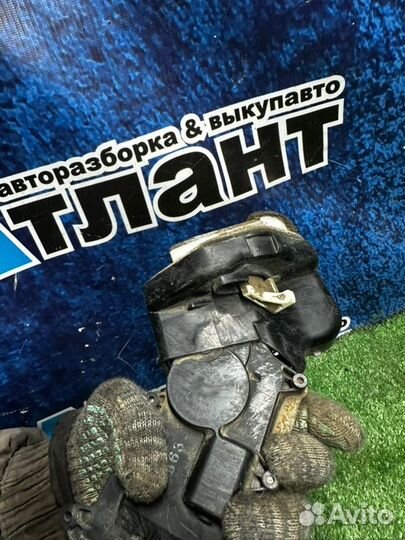 Замок боковой двери передний правый Mazda 6 GG LF