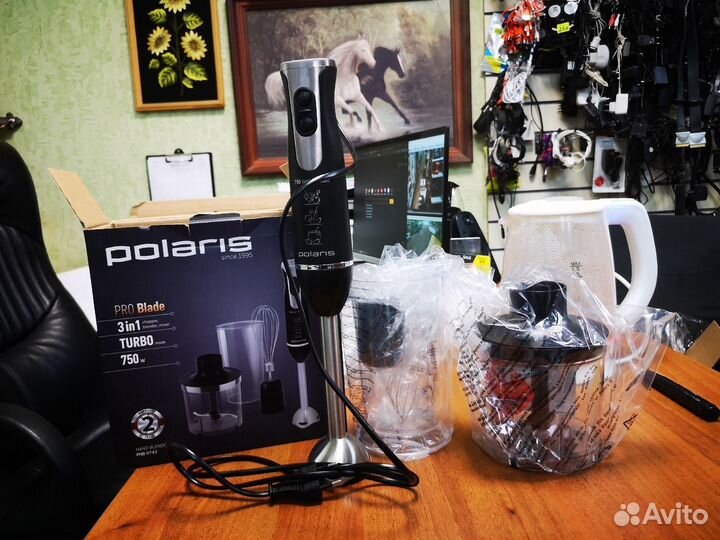 Погружной блендер Polaris PHB 0742