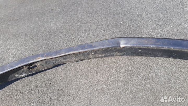 Молдинги передних крыльев toyota crown GS131