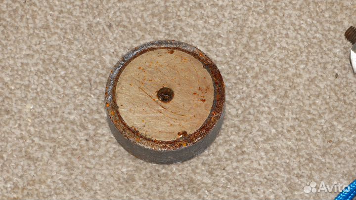 Поисковой магнит в аренду. f300