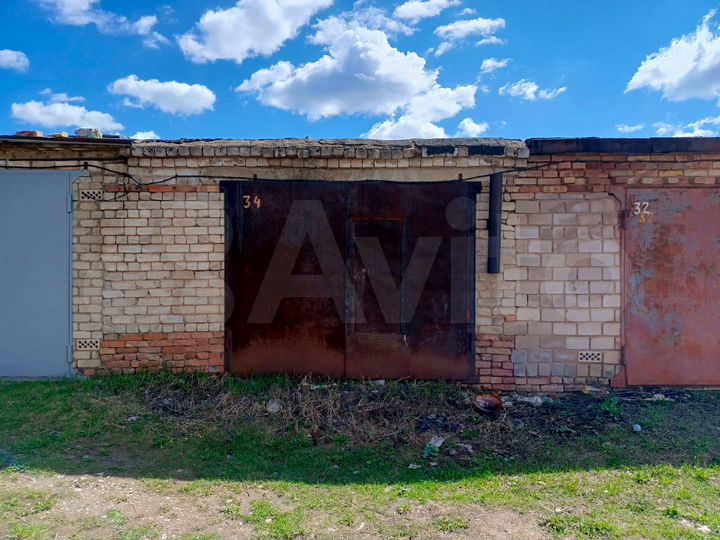 Гараж, > 30 м²