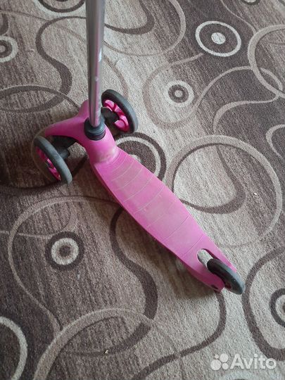 Детский трехколесный самокат