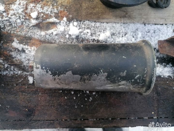 Mersedes MB 100 масляный стакан под фильтр