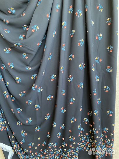 Отрез ткани креп