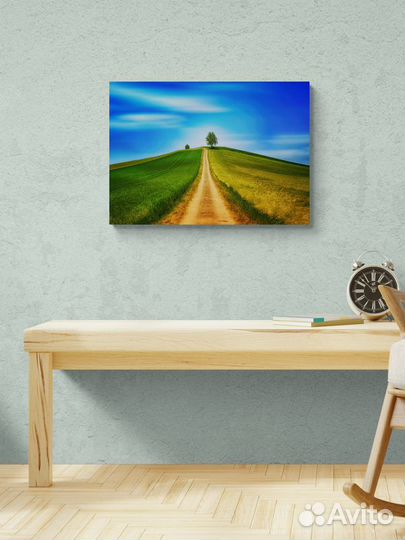 Картина летняя с дорогой в поле к дереву 70х50