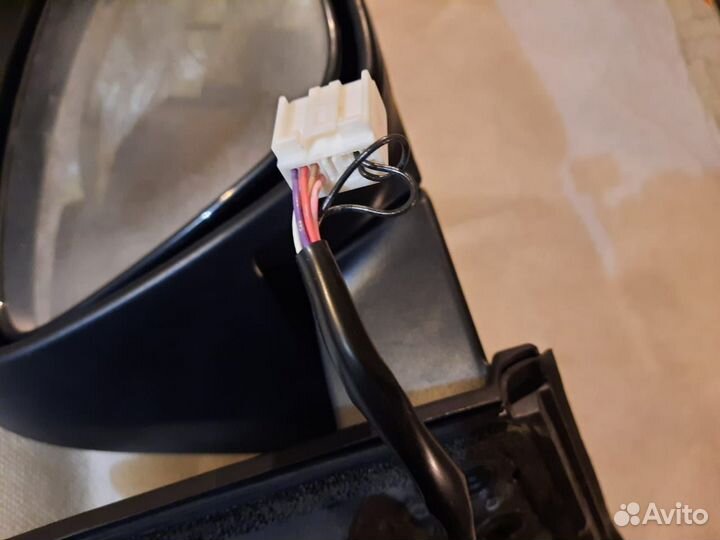 Зеркало на toyota Rav4 40 правое