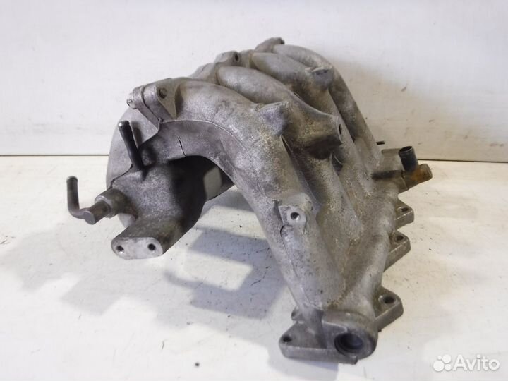 Впускной коллектор Kia Sportage I