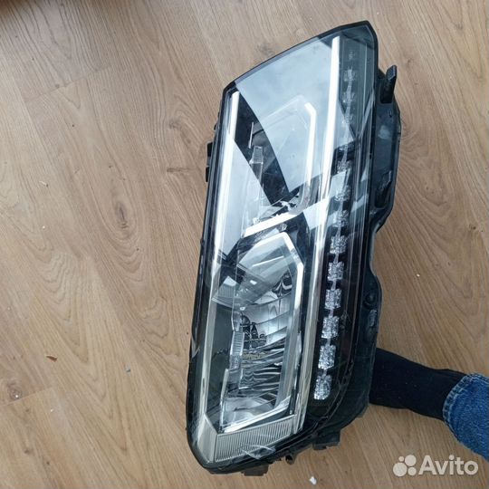 Фара передняя правая tiguan 2