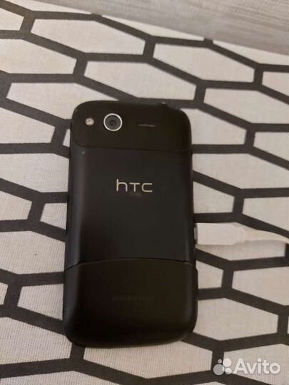 Телефон HTC