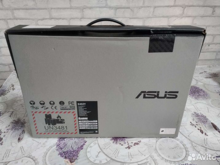 Ноутбук asus
