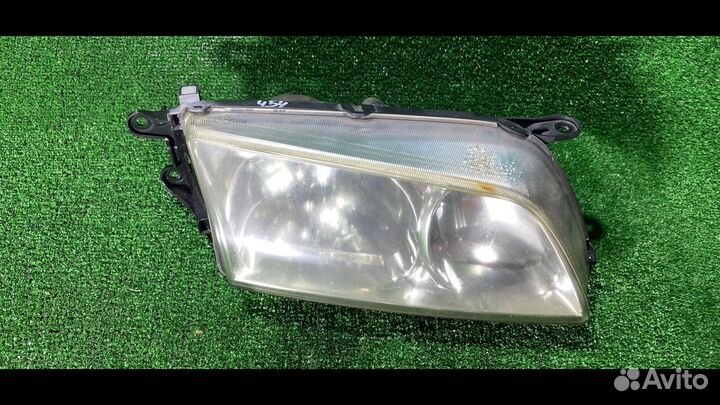 Фара передняя правая Mazda 626 GF