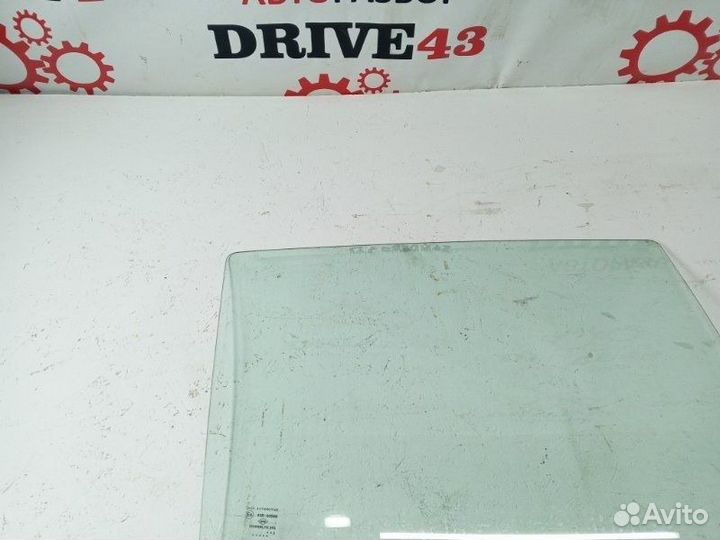 Стекло заднее правое Renault Sandero stepway 1