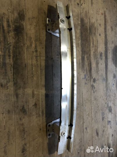 Усилинель заднего бампера Volkswagen Touareg CR