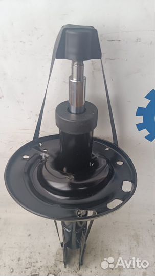 Toyota Camry v40 06- Амортизатор задний правый NEW