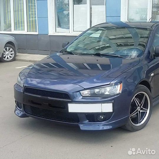 Подиум под номерной знак Митцубиси Лансер 10