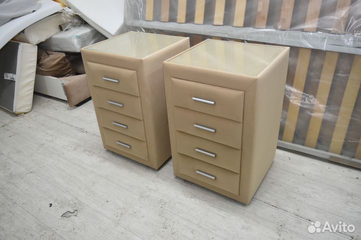 Тумба прикроватная