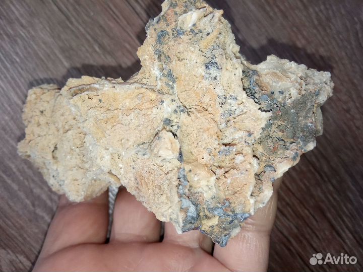 Камни и минералы