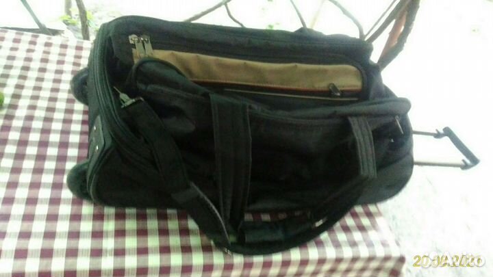 Сумка на колесах