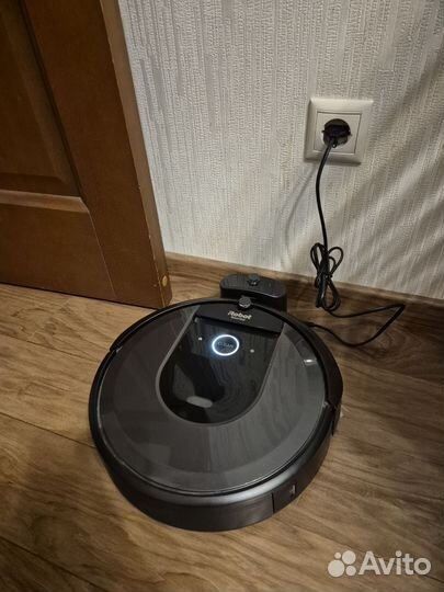 Робот пылесос irobot roomba i7