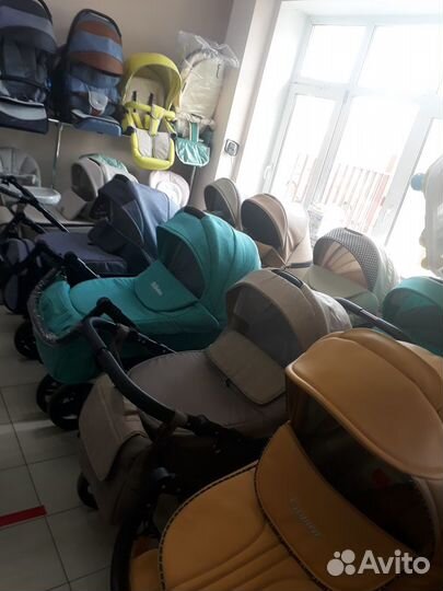 Коляска новая