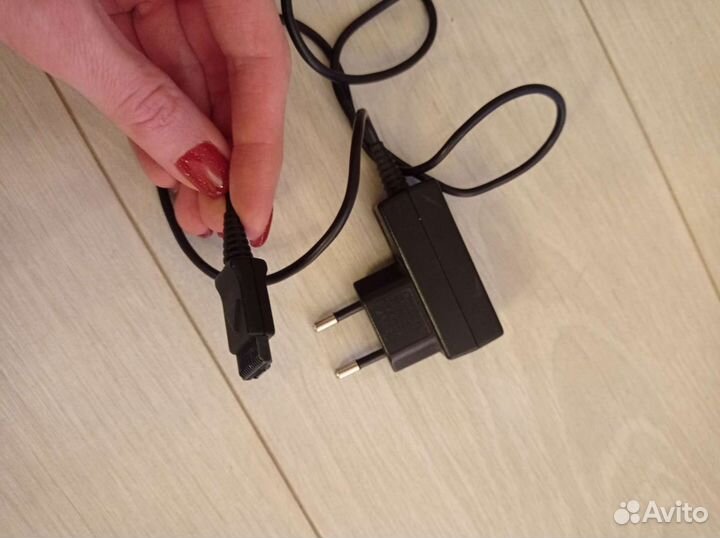 Зарядное устройство для телефона