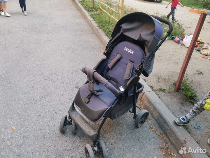 Прогулочная коляска
