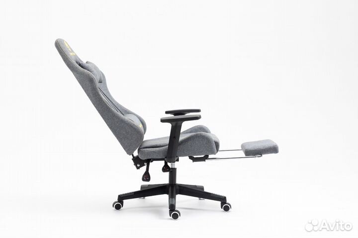 Компьютерное кресло из ткани