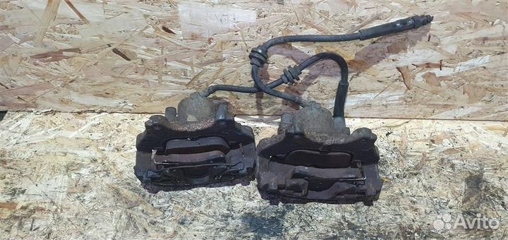 Суппорт передний правый Opel Corsa D 2006-2015