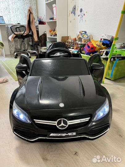 Детский электромобиль