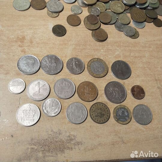 Большая коллекция иностранных монет