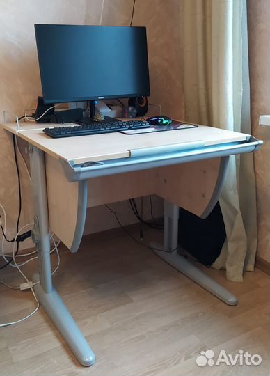 Растущая парта и стул бу