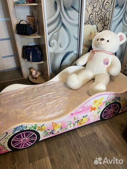 Детская кровать машина с матрасом