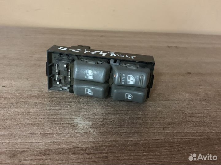 Кнопки стеклоподъемников Блейзер, Джимми