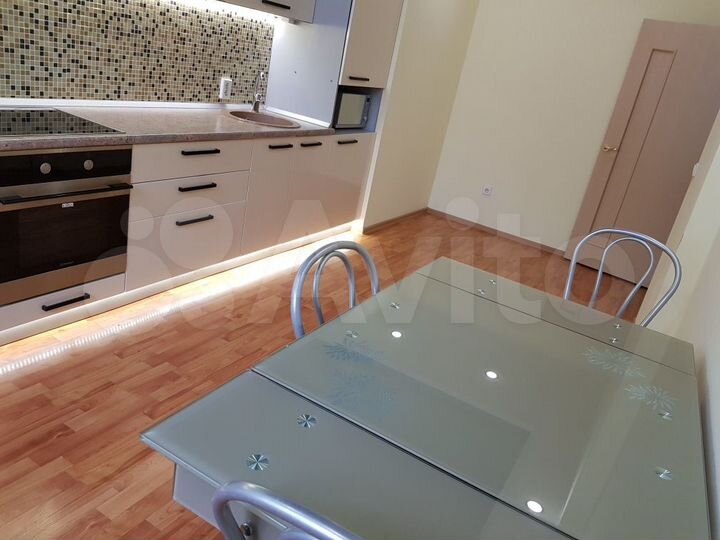 2-к. квартира, 65 м², 3/12 эт.