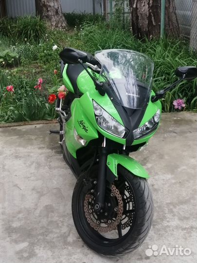 Kawasaki ninja 400r