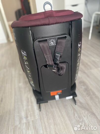 Продаю детское кресло britax romer trifix2