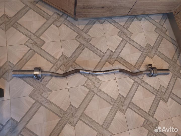 Стойка со скамьёй и штанга 130 кг